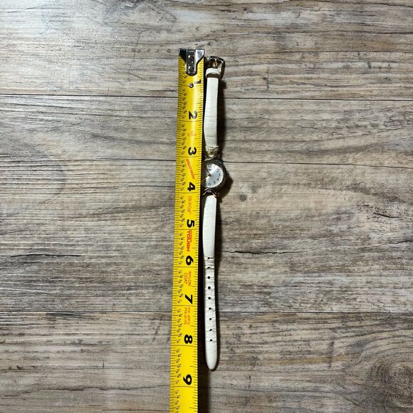 Vintage Watch Timex Leather Strap White Small Round Antique Women's - Picture 7 of 7